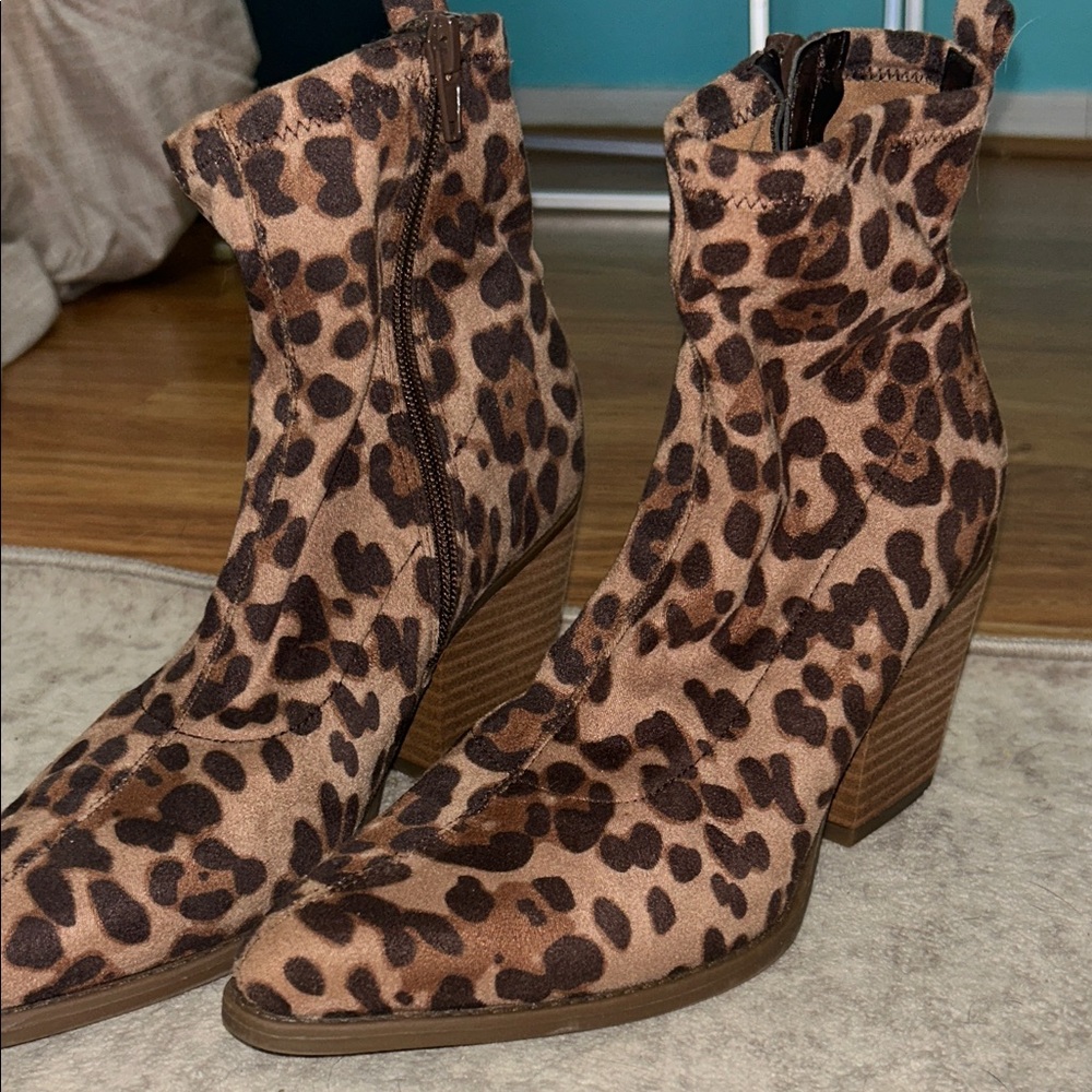 SOUL Naturalizer Brown Leopard Ankle Boots
